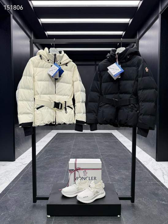 Picture of Moncler Down Jackets _SKUMonclersz0-326yr40937292